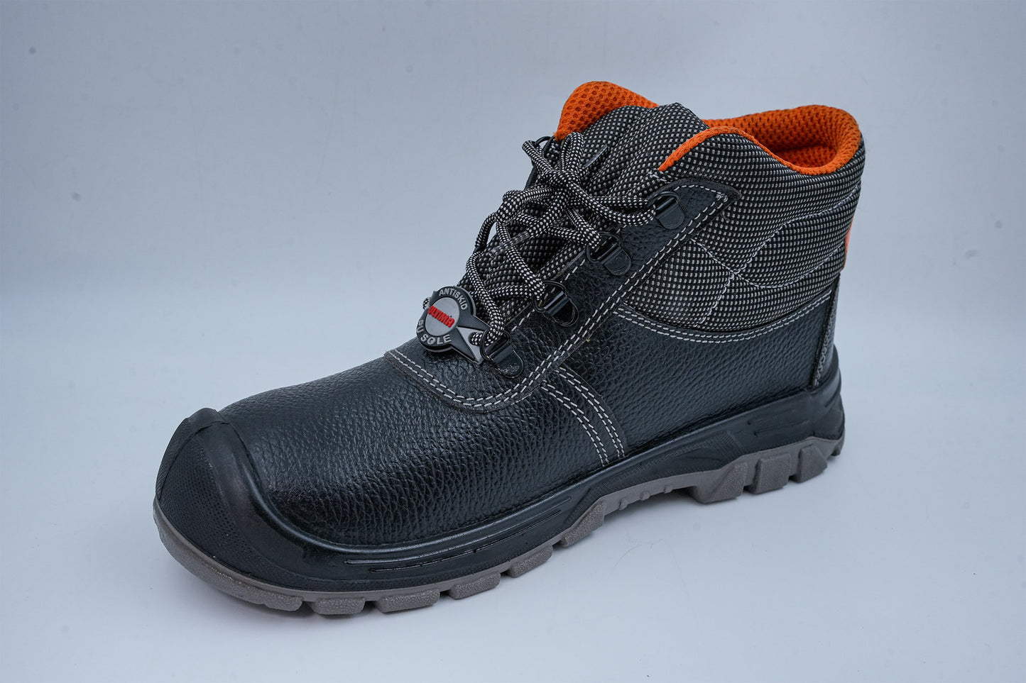 Upper – Buff barton Leather